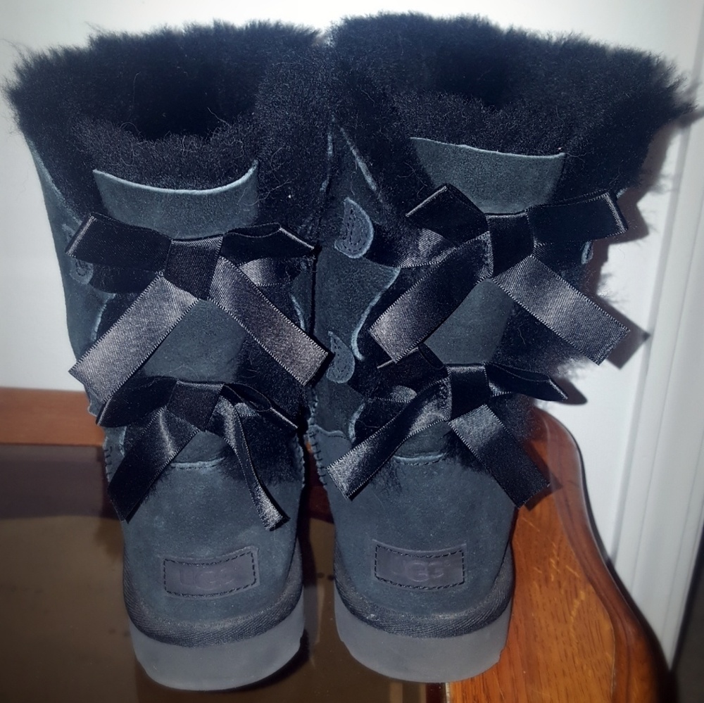 UGG- Bailey Bow Boot